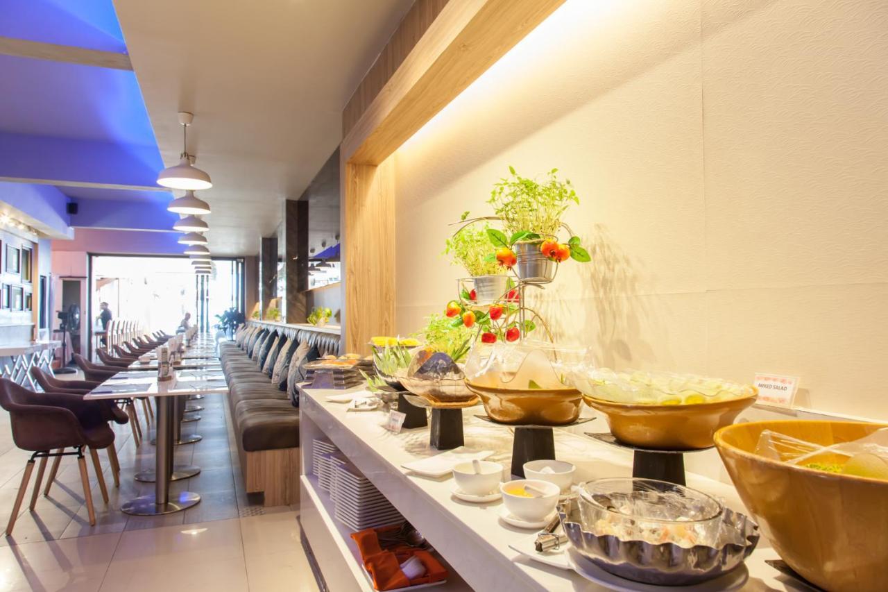 The Royal Palm Beach Front Patong Екстер'єр фото