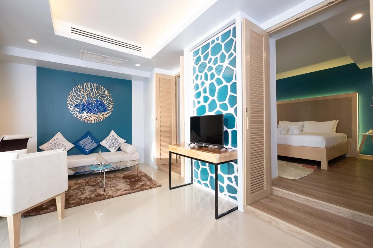 The Royal Palm Beach Front Patong Екстер'єр фото