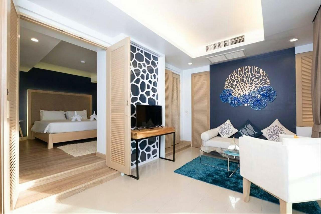 The Royal Palm Beach Front Patong Екстер'єр фото